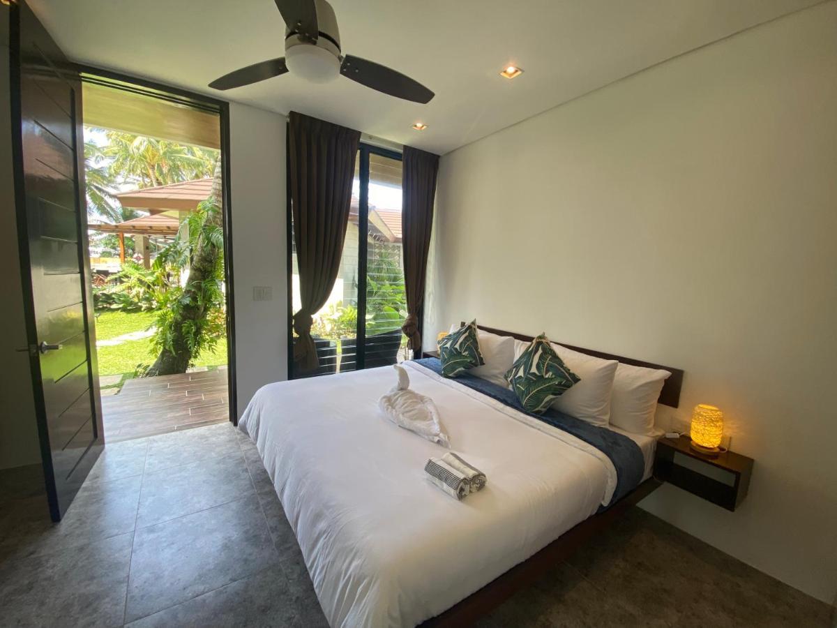 Amila Dive Beach Resort Sipalay Esterno foto