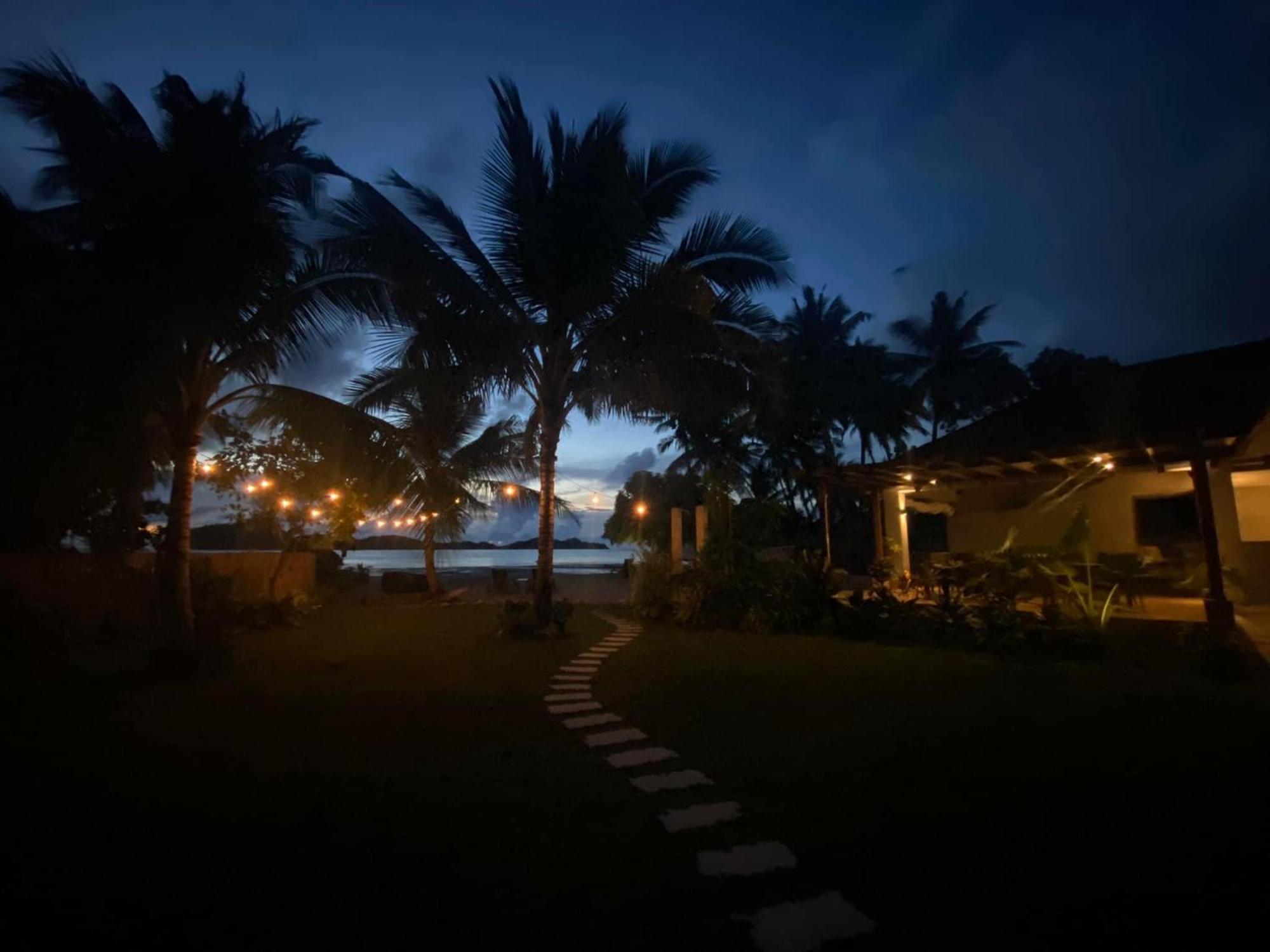 Amila Dive Beach Resort Sipalay Esterno foto