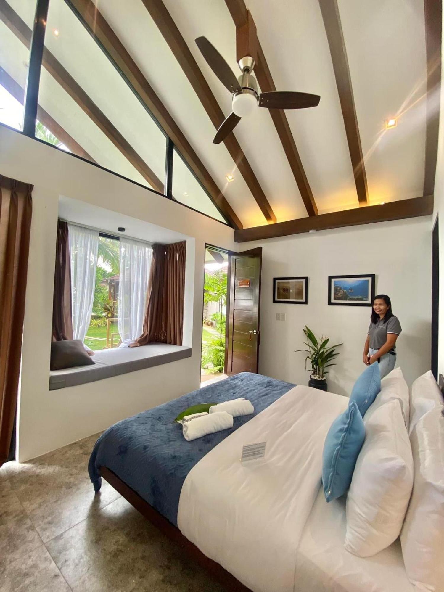 Amila Dive Beach Resort Sipalay Esterno foto
