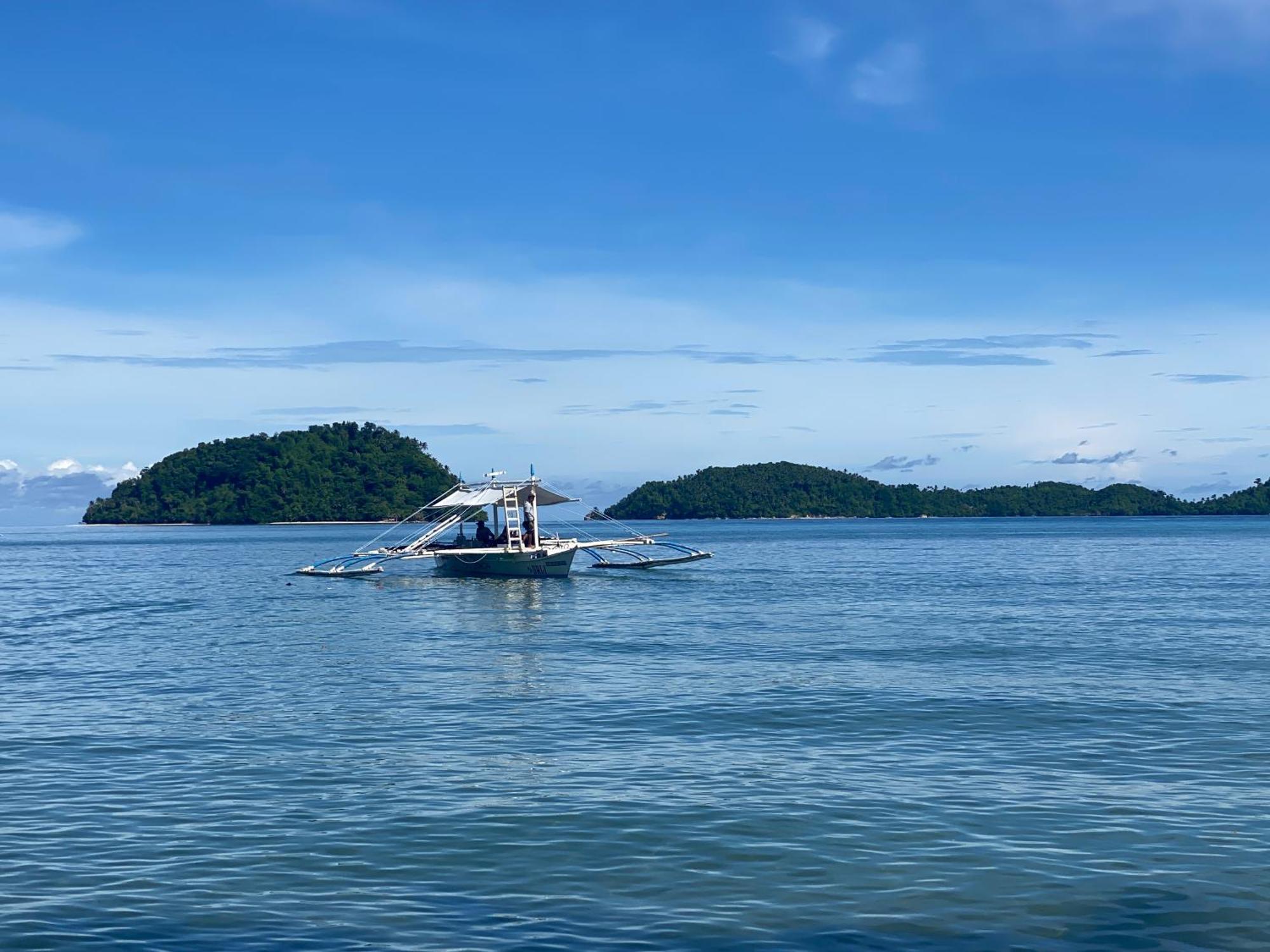 Amila Dive Beach Resort Sipalay Esterno foto