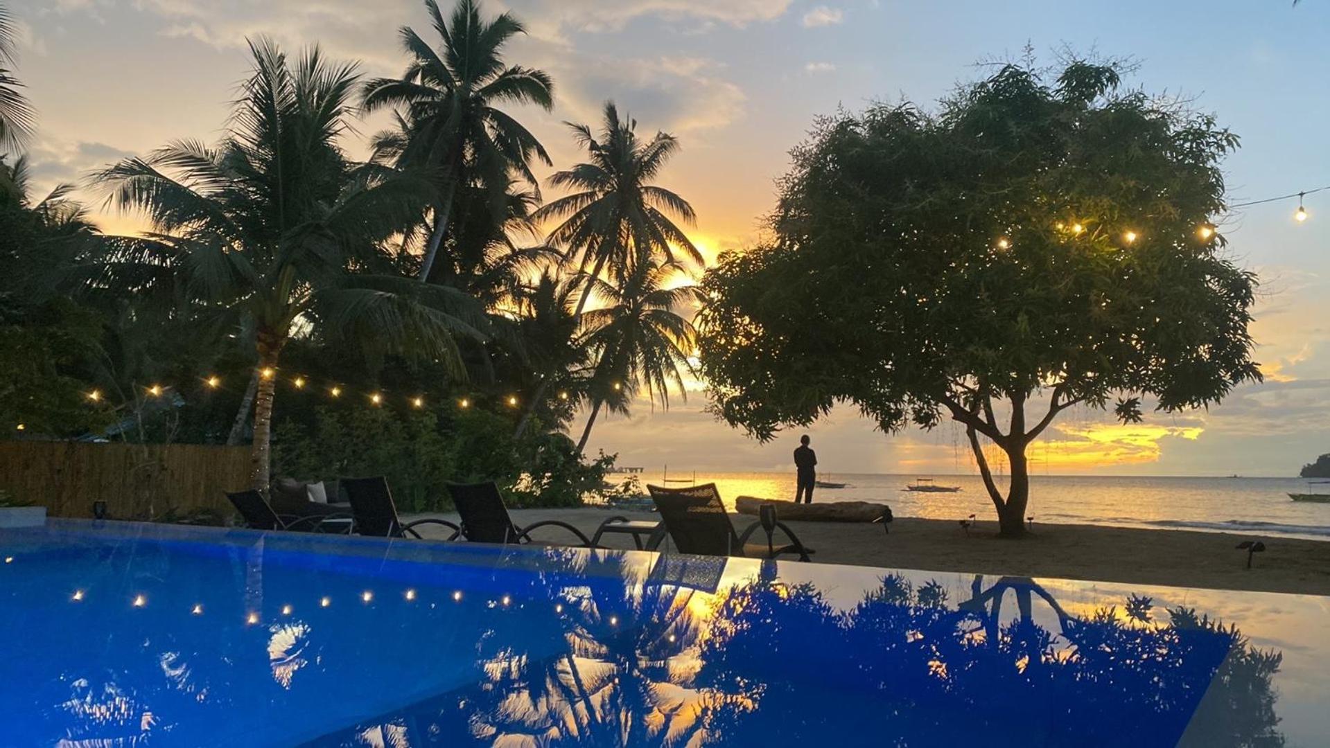 Amila Dive Beach Resort Sipalay Esterno foto